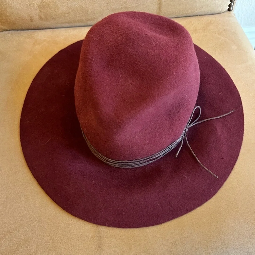 Women’s stylish beautiful burgundy wool hat